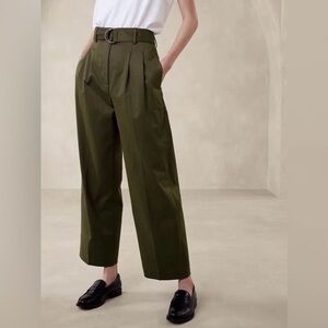 Banana Republic Olive Green Ankle Length Chino Pants